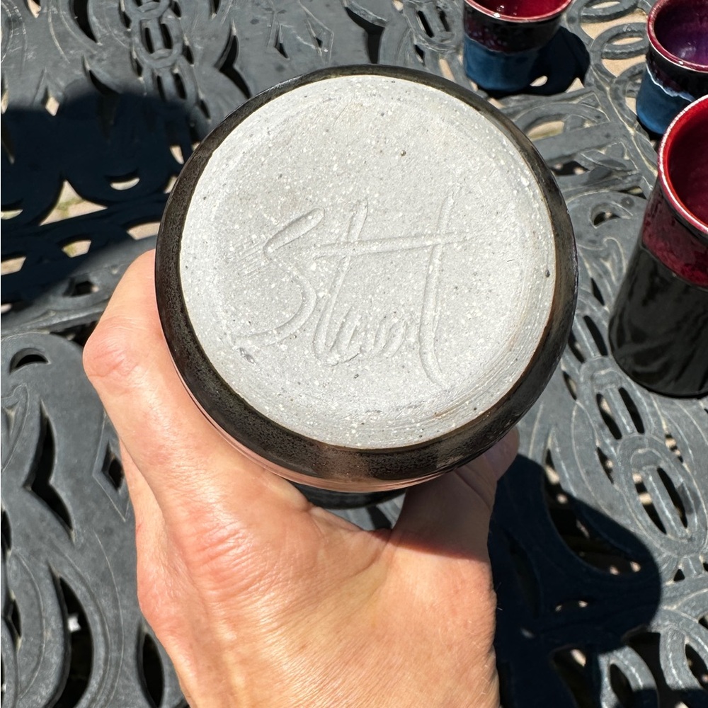 Signed Stuart pottery.  Set of 2 tumblers and 2 tealight holders. - Picture 10 of 13